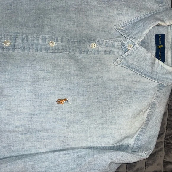 Vintage Ralph Lauren Light Blue Button-Up Shirt - Picture 2 of 3